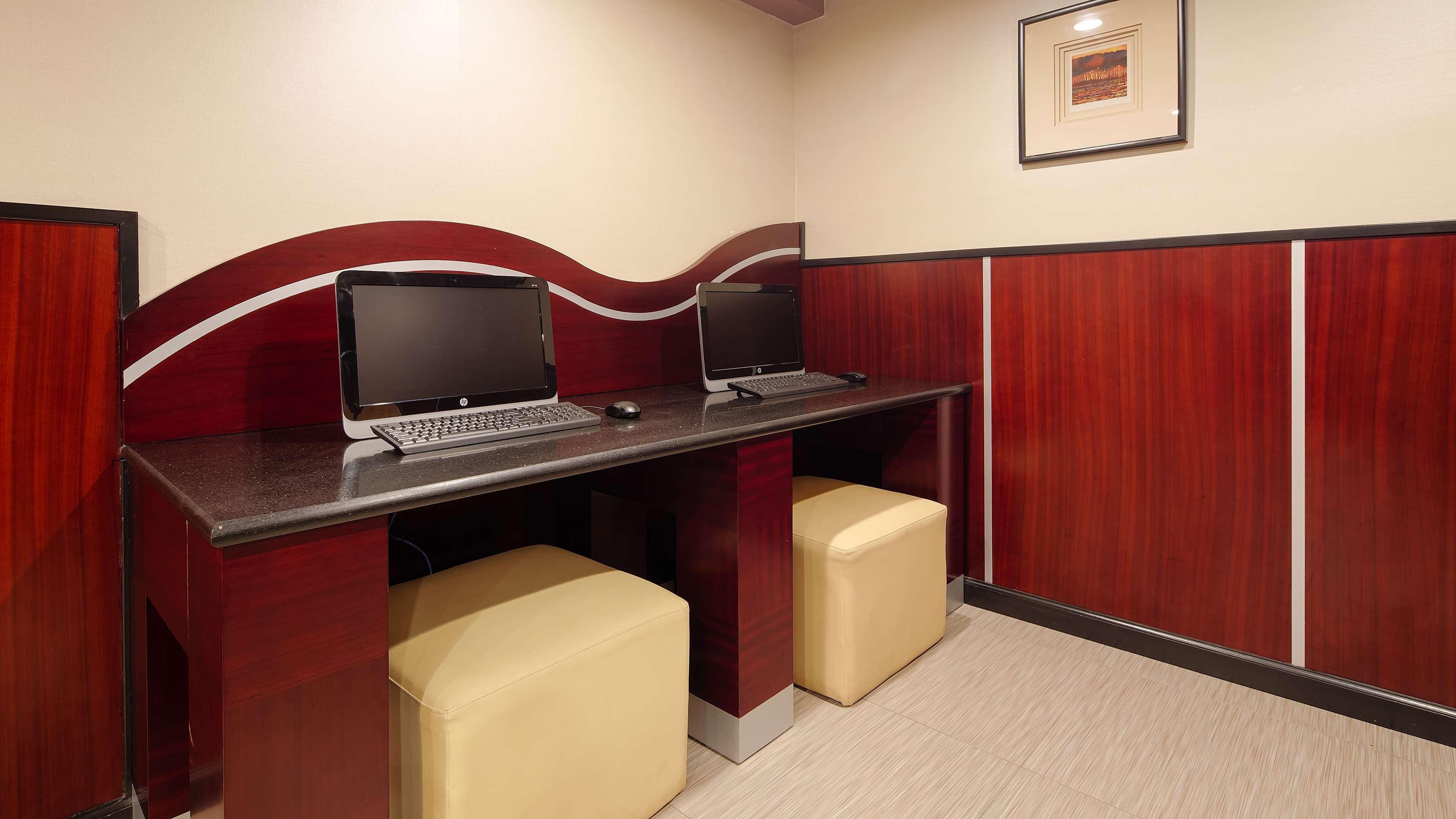 Best Western Plus Poconos Танерсвил Екстериор снимка