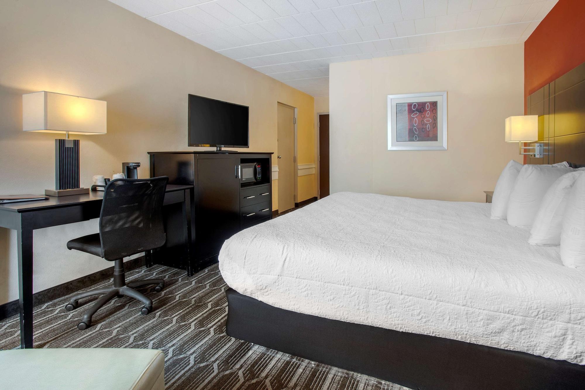 Best Western Plus Poconos Танерсвил Екстериор снимка